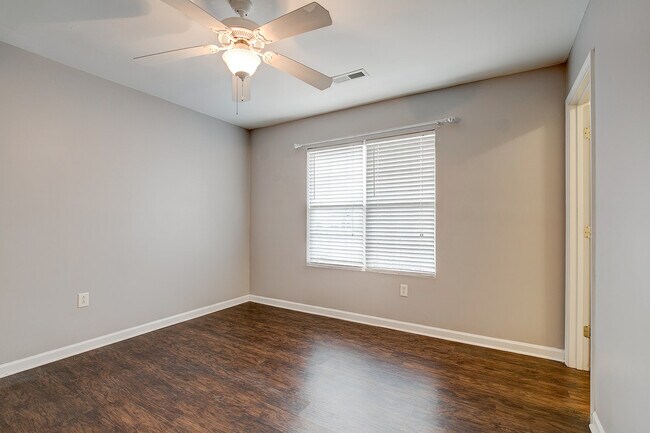 Guest bedroom - 4 Creekbend Ct