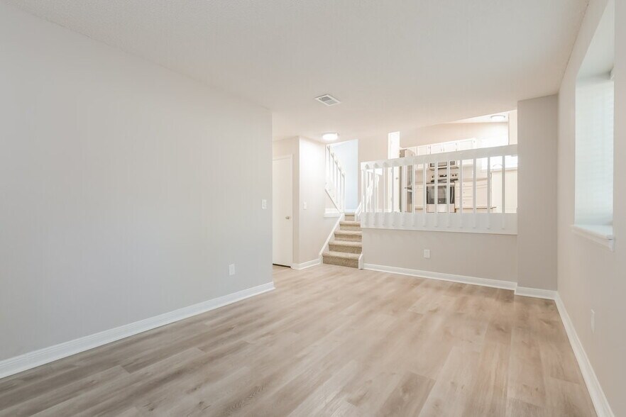 Building Photo - 5763 S Quatar Cir