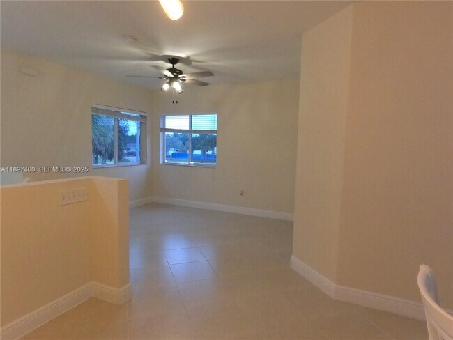 Building Photo - 3310 Palomino Dr