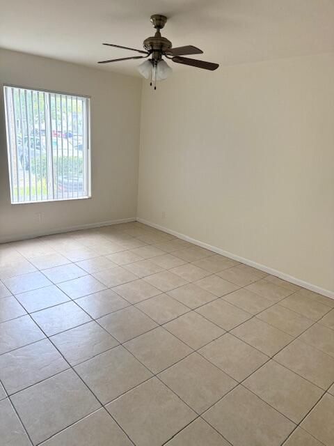 Building Photo - 1011 Green Pine Blvd