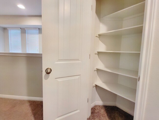 Building Photo - Stunning 3-Bedroom Home in Leander! Availa...