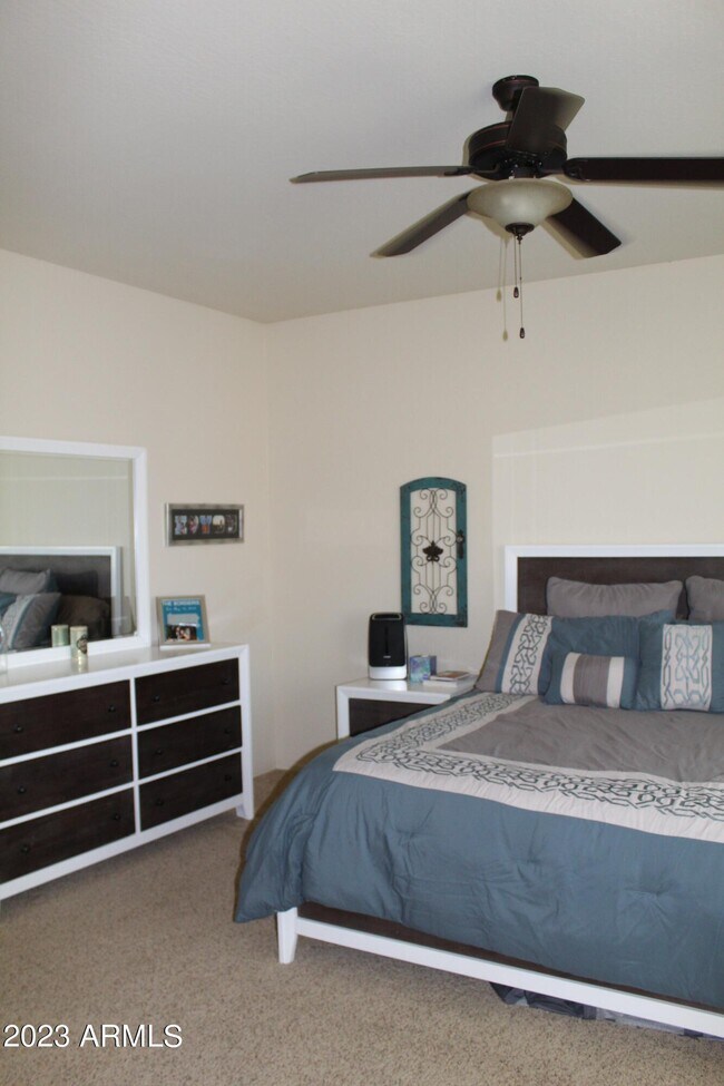 Building Photo - 3457 S Swan Dr