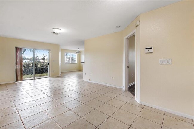 Building Photo - 8460-8466 NW 40th St