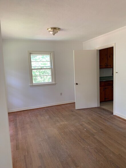 Building Photo - 103 Gail Ct