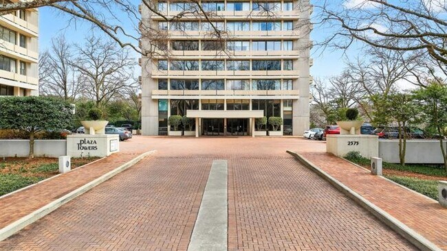 Building Photo - 2575 Peachtree Rd NE