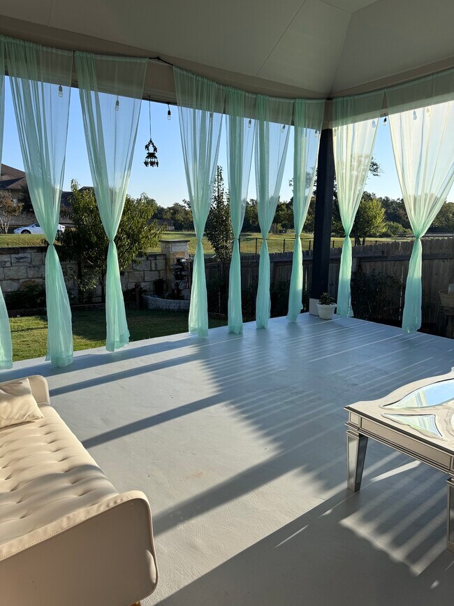 Building Photo - 513 Lambert Cv