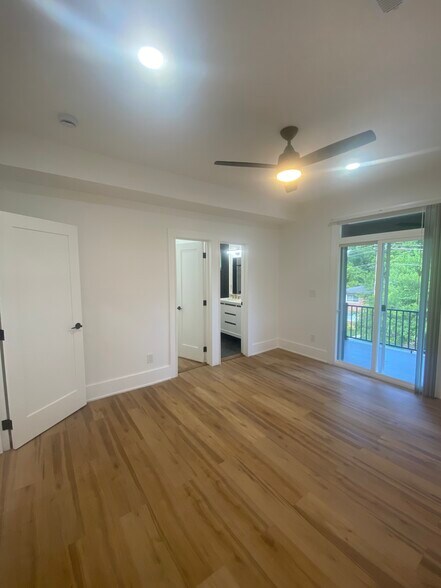 Master bedroom - 3409 Fernside Pl