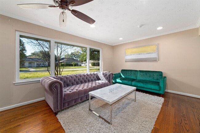 Building Photo - 10627 Moonlight Dr