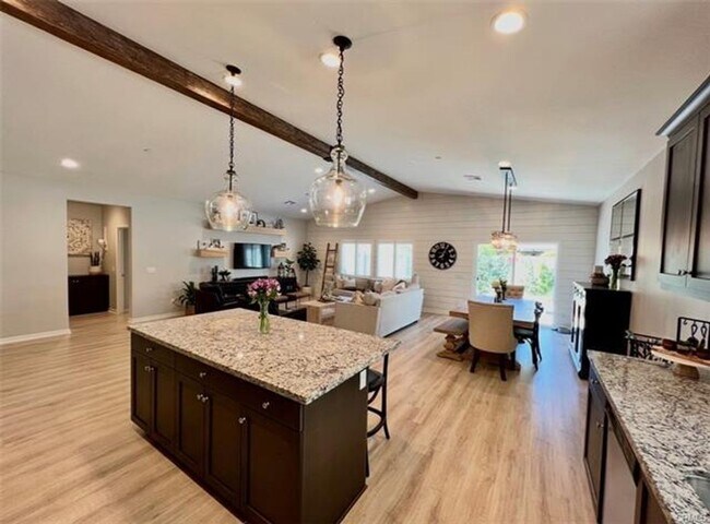 Building Photo - Spencers’s Crossing Home