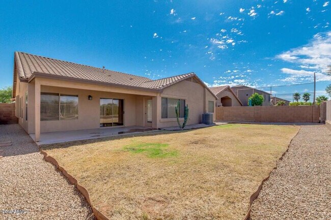 Building Photo - 42376 W Chisholm Dr