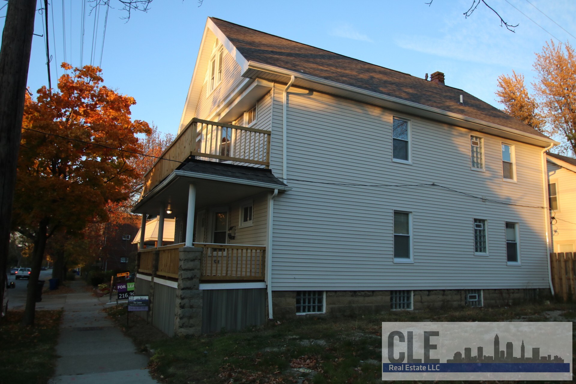 Building Photo - 1345 W 65th St