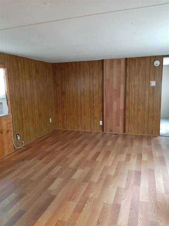 Building Photo - 19 Dogwood Dr
