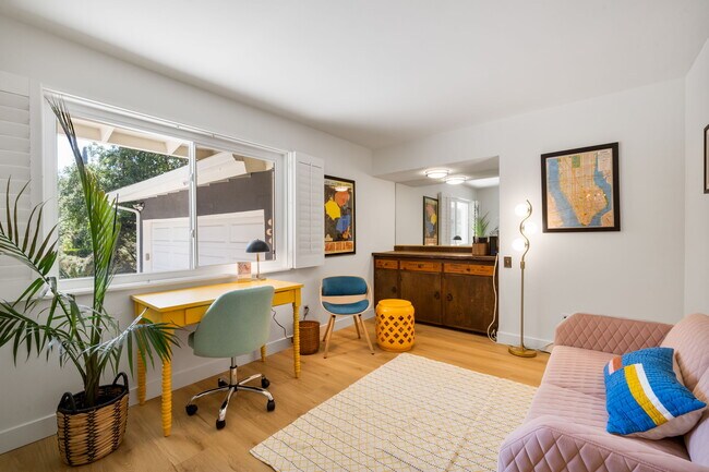 Office - 11411 Dona Pegita Dr