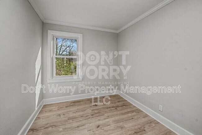 Building Photo - 1118 Duke St