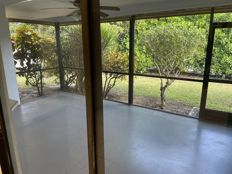 Building Photo - 10022 8th St