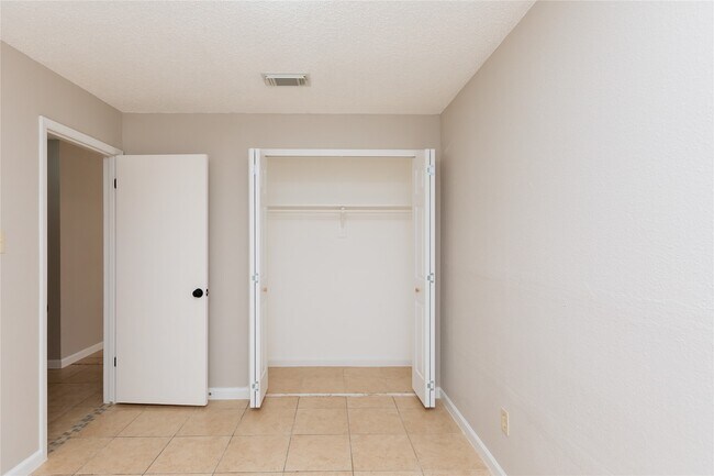 Building Photo - 13719 Vira Ln