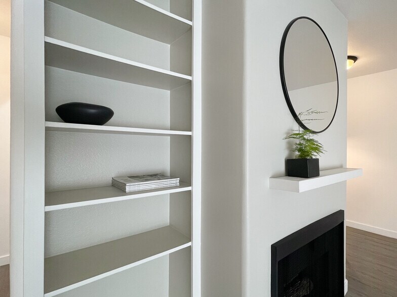 Built-in bookshelf increases your storage space - 9047 Langdon Ave
