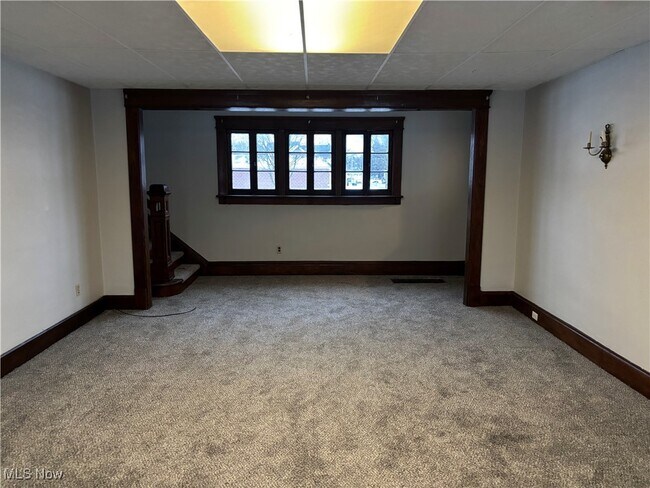 Building Photo - 408 S Arch Ave