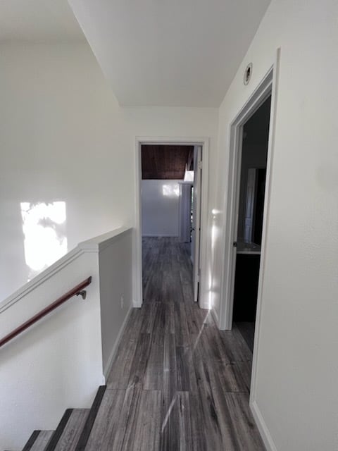 Building Photo - 302 Pleasant St