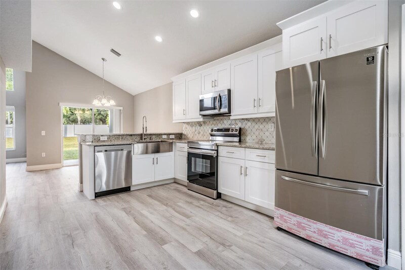 Building Photo - 643 Somerstone Dr