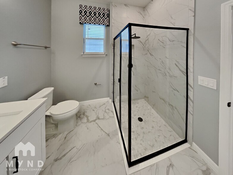 Building Photo - 660 Kimber Ln