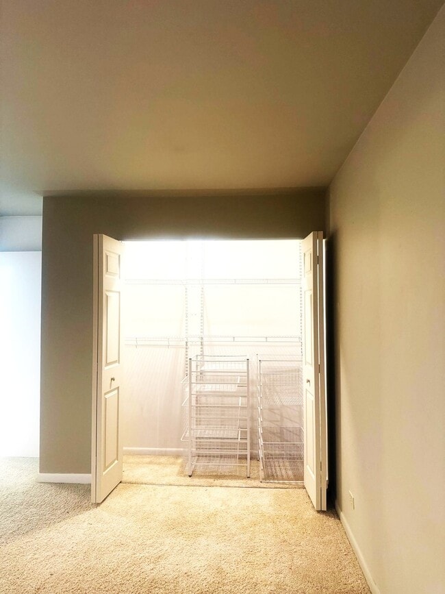 Building Photo - 434 Dogwood Terrace