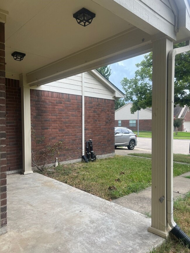Building Photo - 20218 Bronze Bluff Dr