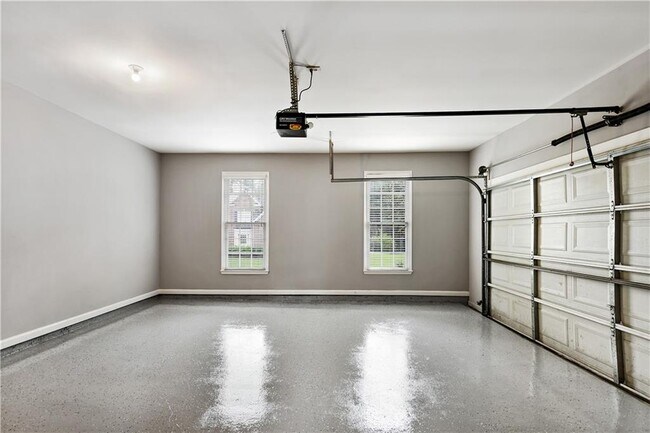 Building Photo - 2065 N Bethany Creek Dr