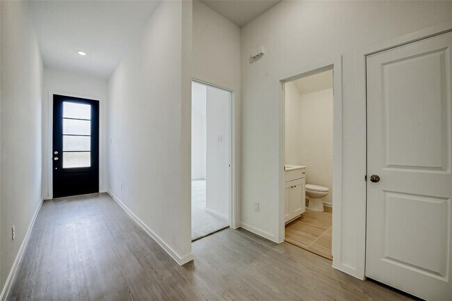 Building Photo - 27506 Spearmint Ridge Dr