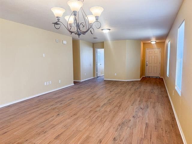 Building Photo - 220 Cres Ridge Dr