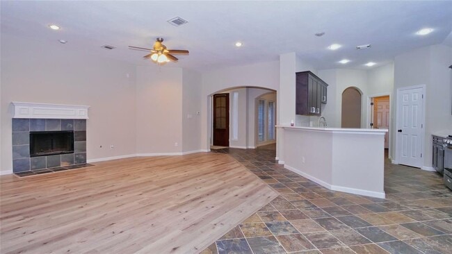 Building Photo - 16110 Craigshire Ct