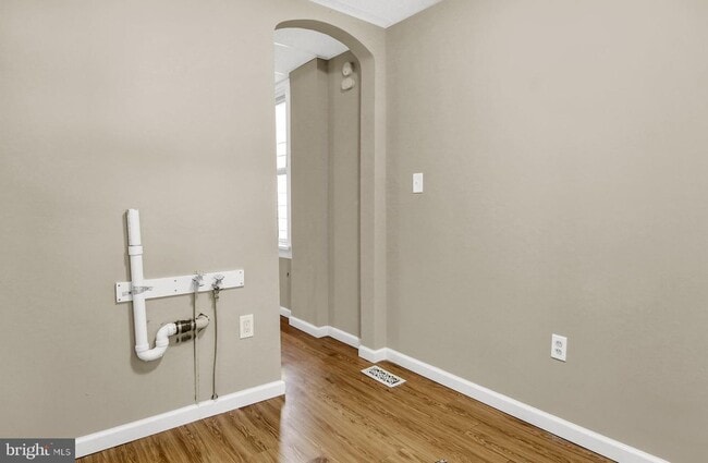Building Photo - Coming Soon- Spacious 3 Bedroom Home with ...