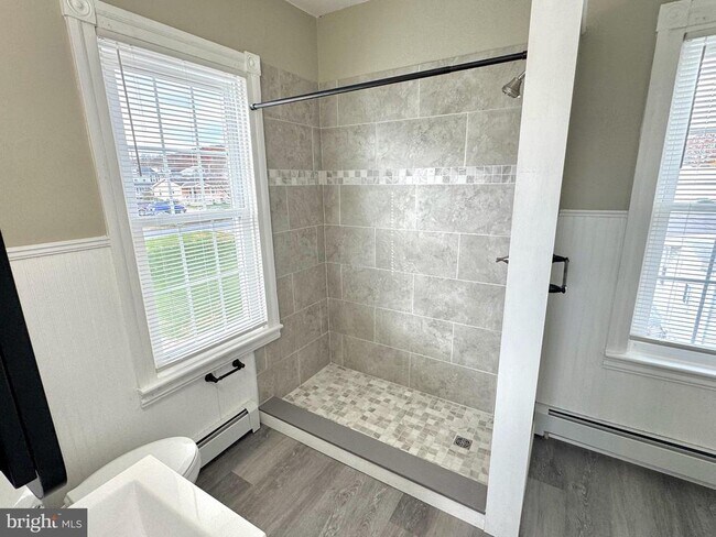 Building Photo - 14 W Penn Ave