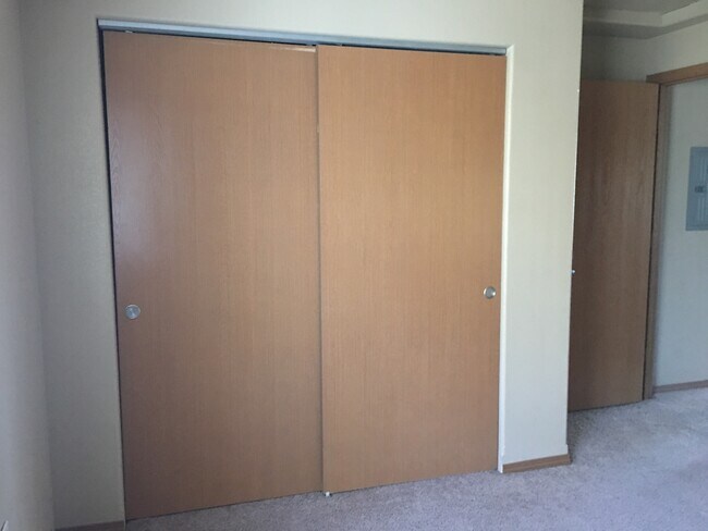 Building Photo - NE Stephens