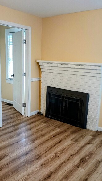 Building Photo - 1500 Lamont St