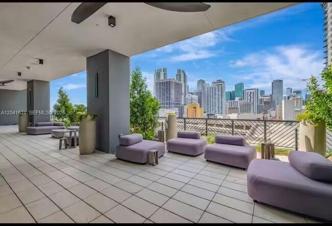 Building Photo - 159 NE 6th St