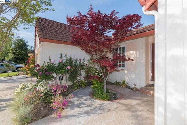 Building Photo - 39610 Benavente Ave