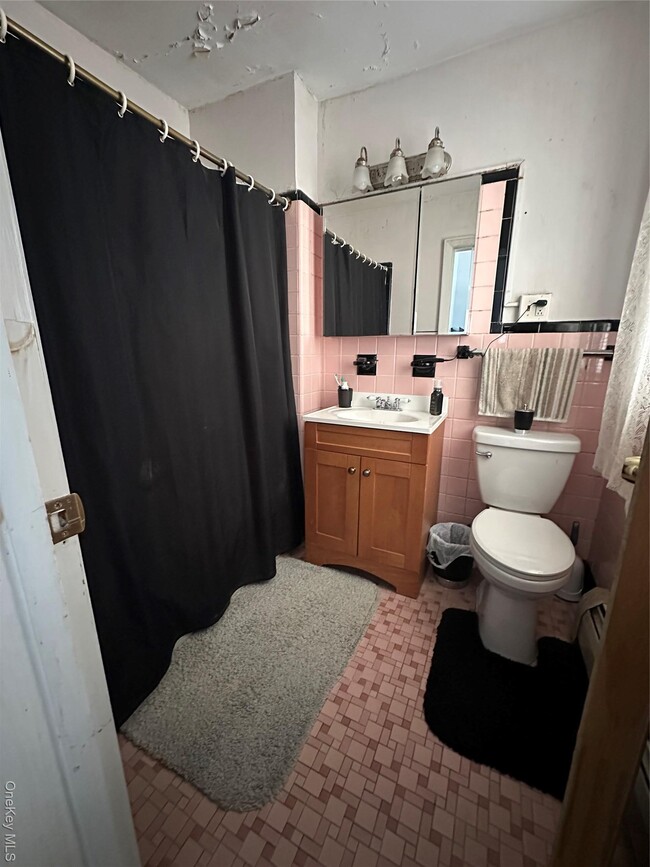 Building Photo - 116-118-118 Carpenter Rd