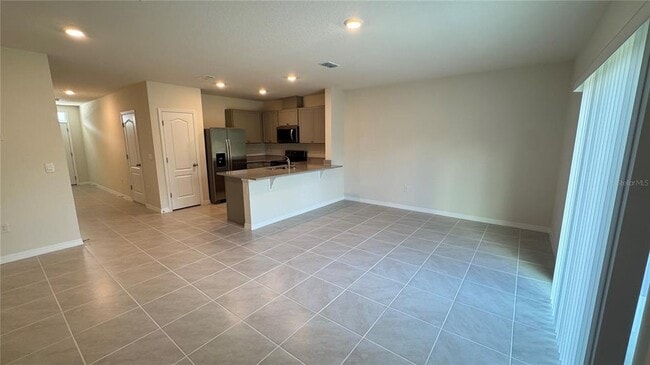 Building Photo - 2915 Canary Ave