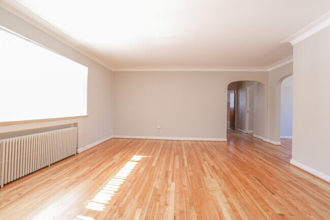 Building Photo - 1181 Bellaire