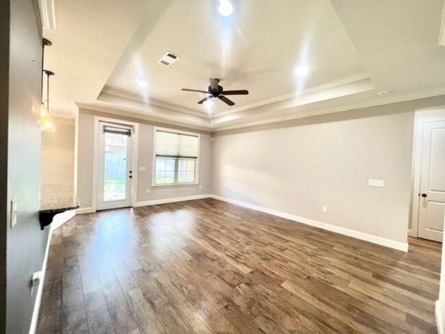 Building Photo - 113 Kailyn Ct