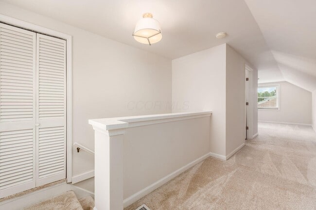 Building Photo - 336 E Weisheimer Rd