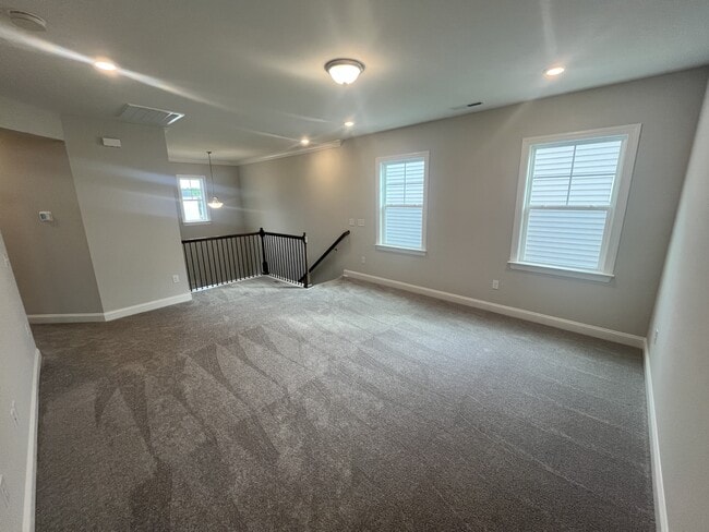 Building Photo - 1160 Topaz Cave Cir