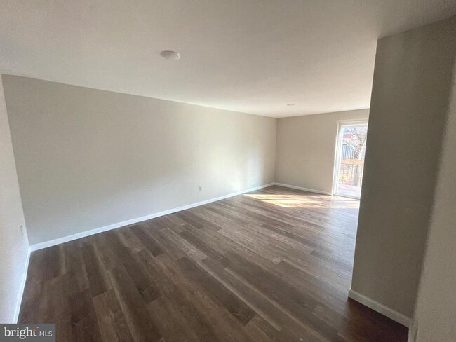 Building Photo - 9817 Rainleaf Ct