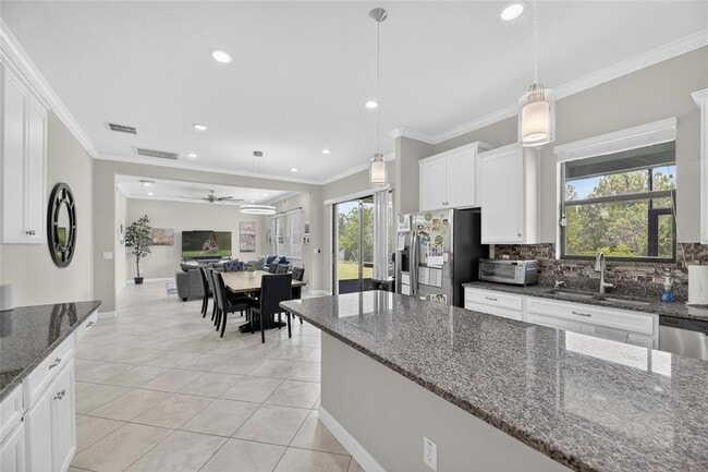Building Photo - 2905 Hilliard Dr