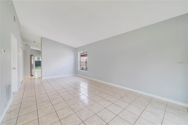 Building Photo - 2152 Rj Cir