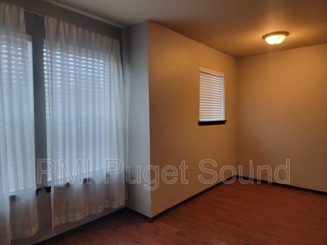 Building Photo - 17614 79th Ave Ct E