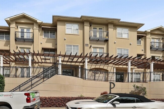 Building Photo - 3102 Kings Rd