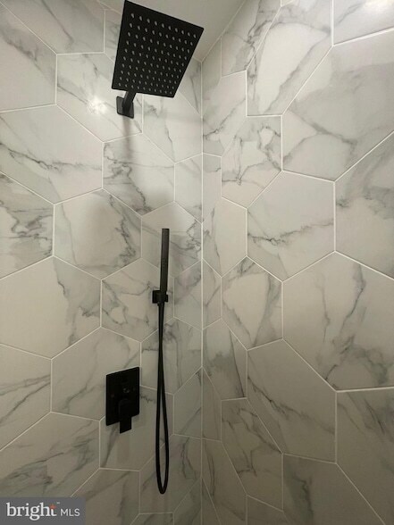 Building Photo - 1516 N Patterson Park Ave