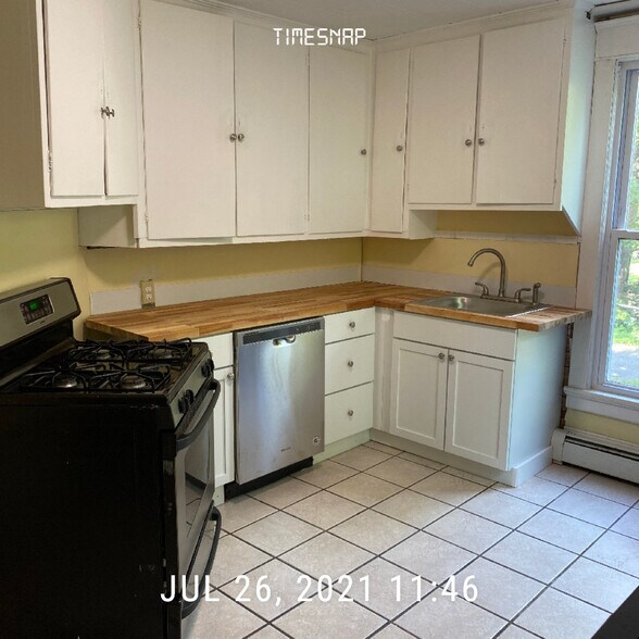 2nd floor kitcbeb - 502 Dryden Rd